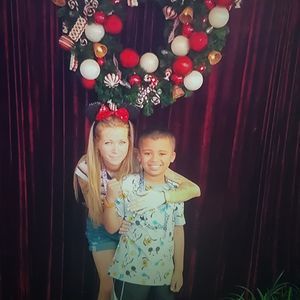 Meet your Posher, Zana